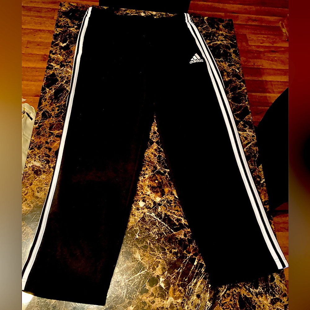 Men’s Adidas Drawstring Track Pants (wide leg) Size XL